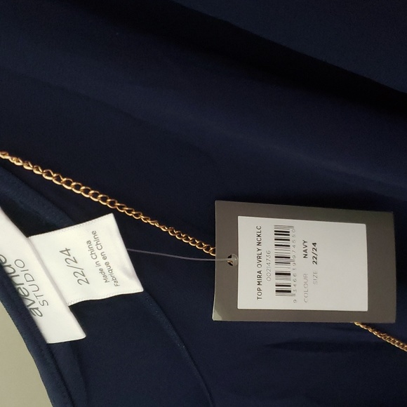 NWT Avenue Navy Overlay V-Neck Removable Tassel Necklace Blouse - Picture 7 of 9